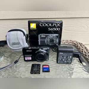 Nikon COOLPIX S6500 Black Compact Digital Camera 16MP **Tested Working**